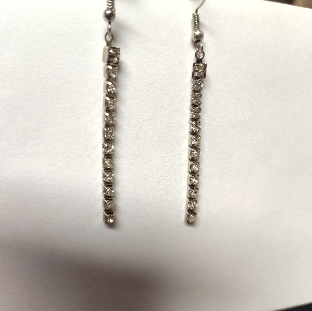 Long Rhinestone Earings - Picture 5 of 7